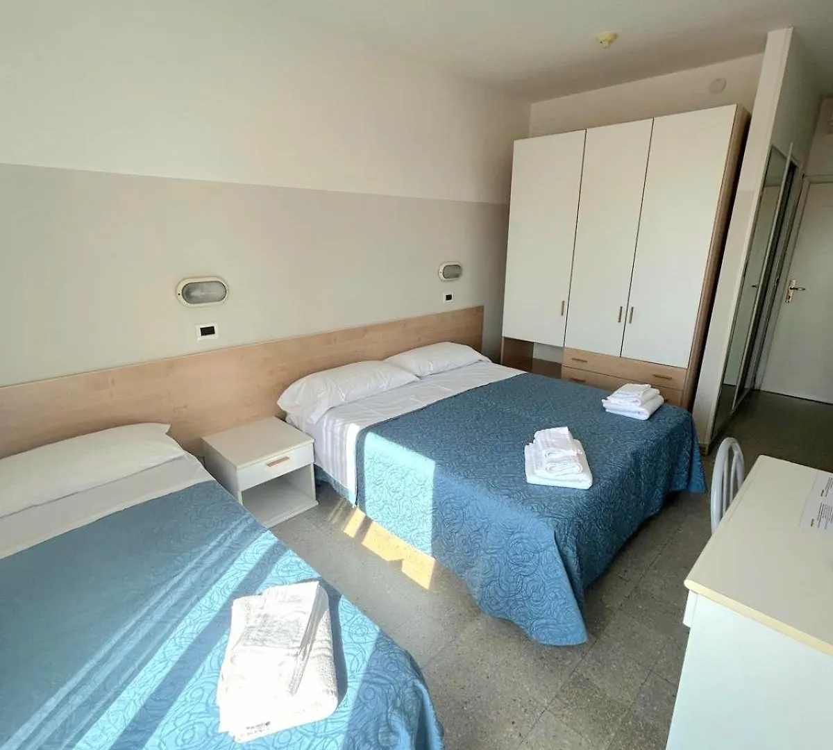 Hotel Selene - Vista Mare Riccione 3*,